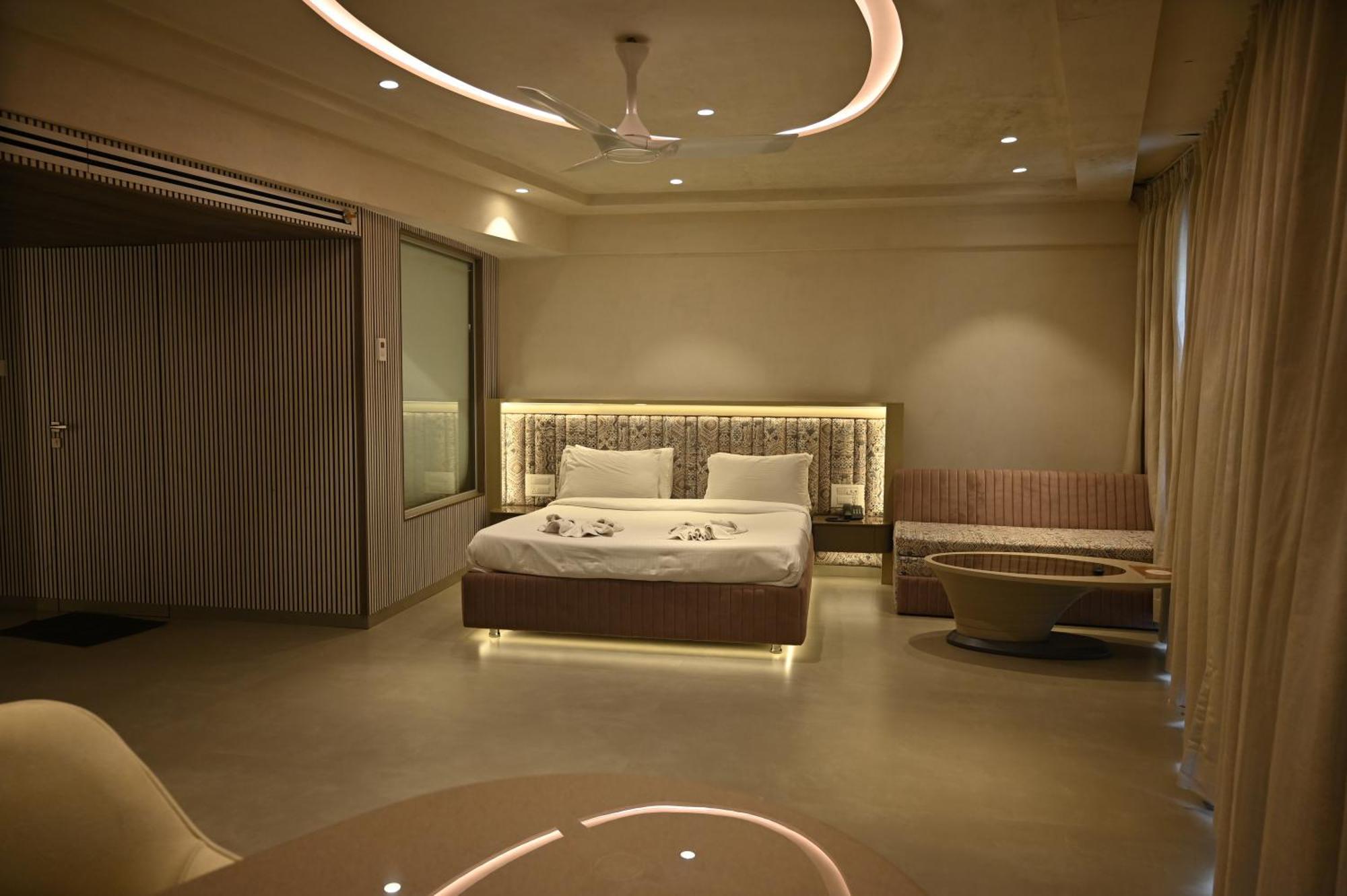 Kumar Resort By Turtle, 罗纳瓦拉 外观 照片